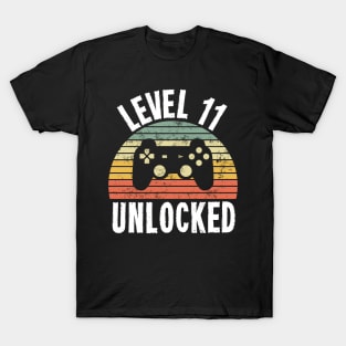 Level 11 Unlocked T-Shirt - 11th Birthday Gamer Gift - Eleventh Anniversary Gift - 11th Grade T-Shirt